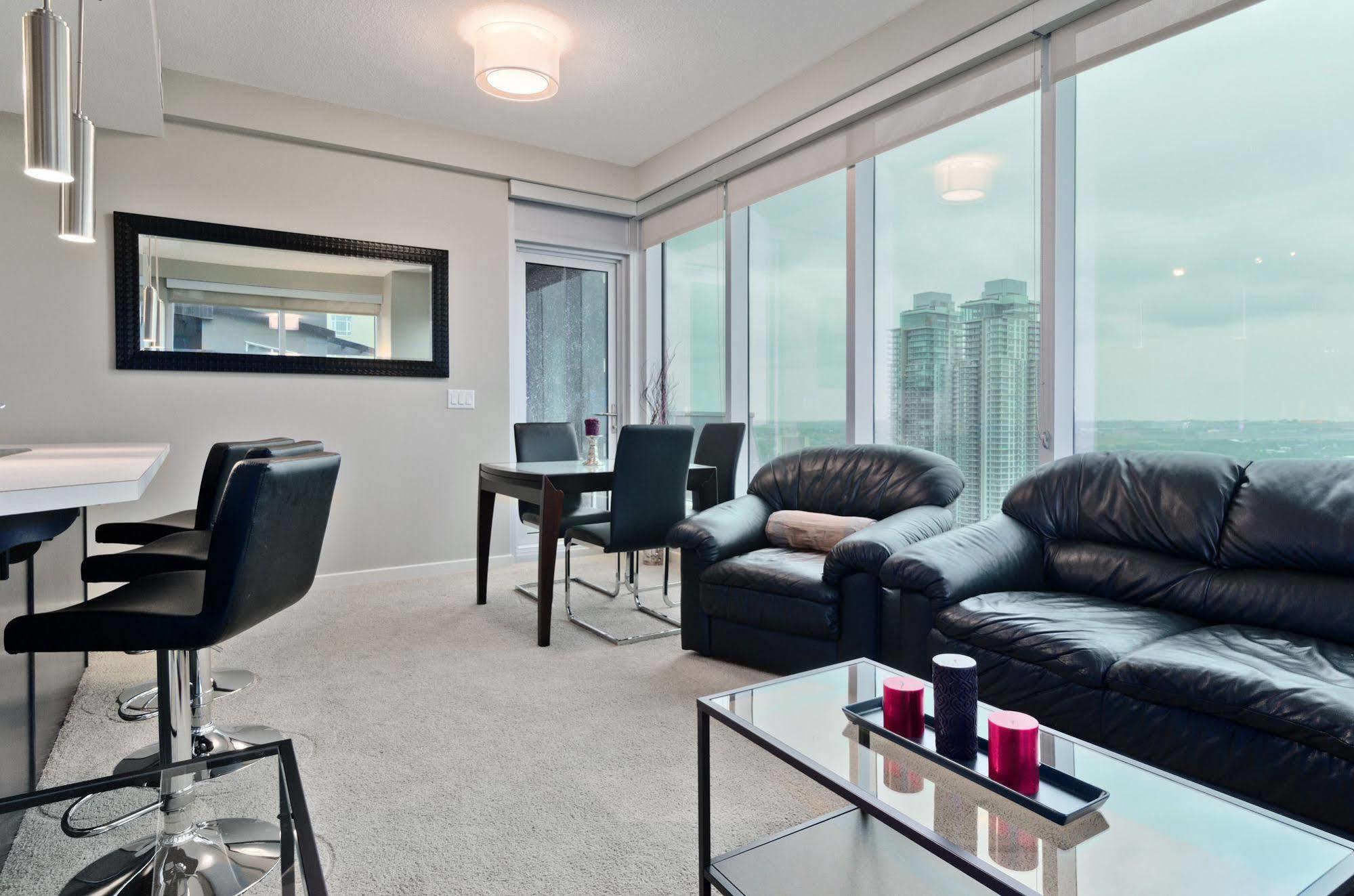 Executive Suites By Roseman - Alura YYC Buitenkant foto