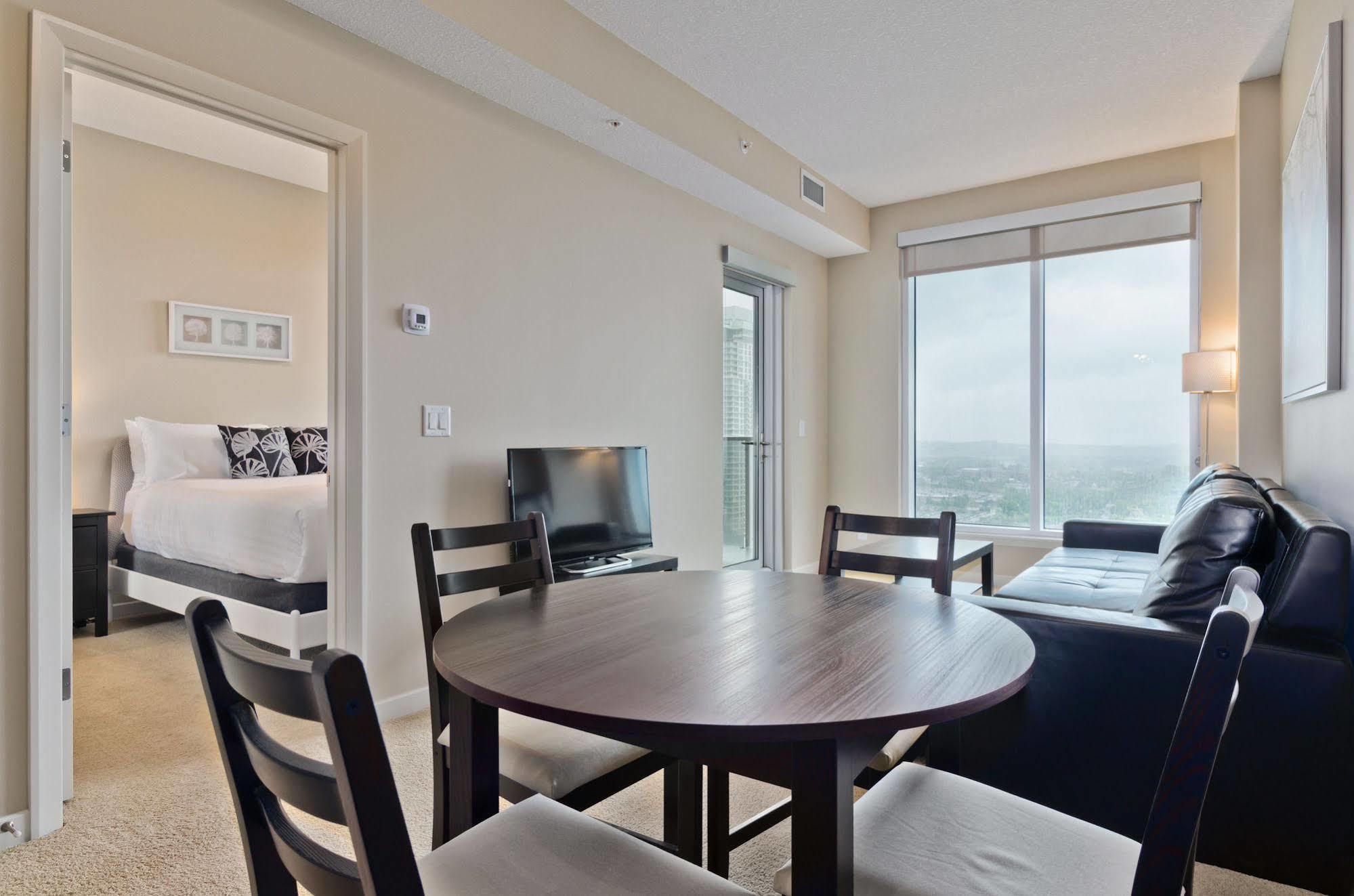 Executive Suites By Roseman - Alura YYC Buitenkant foto